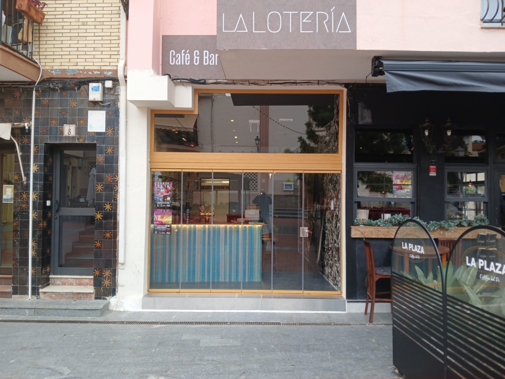 Take away aan een pleintje in Alfaz del Pi, foto 2