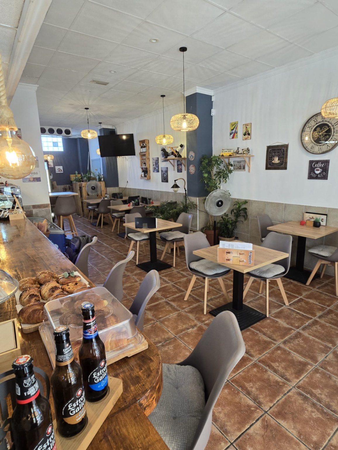 Draaiend cafe-restaurant in La Nucia, foto 3